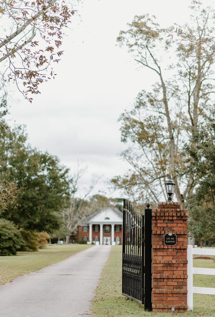 Live Oak Plantation entrance gate.